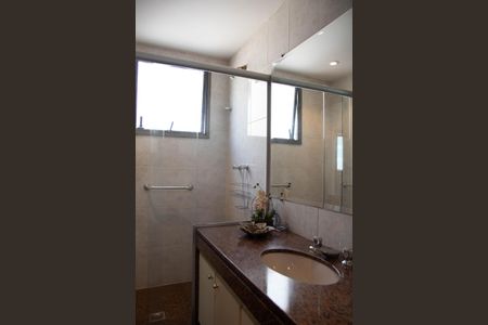 Apartamento para alugar com 150m², 4 quartos e 2 vagasBanheiro da Suíte