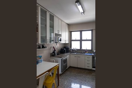 Apartamento para alugar com 150m², 4 quartos e 2 vagasCozinha