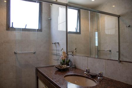 Apartamento para alugar com 150m², 4 quartos e 2 vagasBanheiro da Suíte