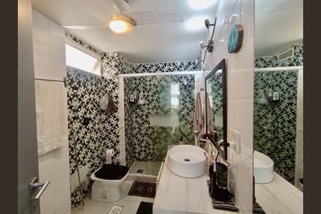 Apartamento à venda com 250m², 2 quartos e 1 vagaBanheiro suíte