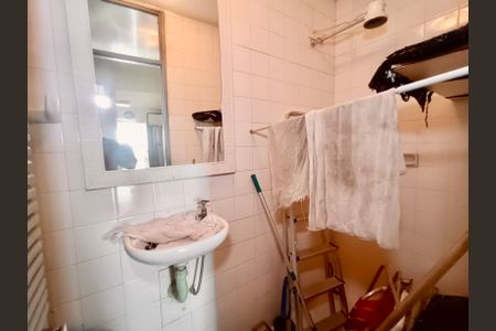 Apartamento à venda com 250m², 2 quartos e 1 vagaBanheiro serviço