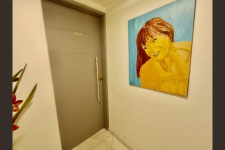 Apartamento à venda com 250m², 2 quartos e 1 vagaHall externo