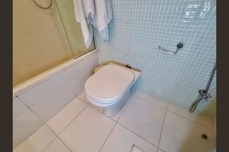 Apartamento à venda com 250m², 2 quartos e 1 vagaBanheiro social