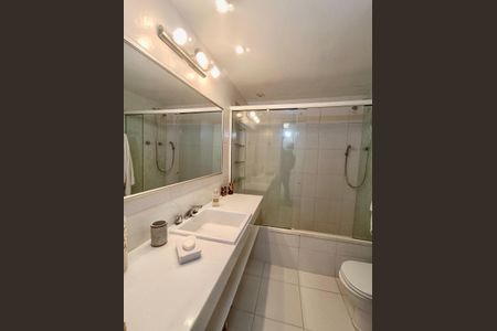 Apartamento à venda com 250m², 2 quartos e 1 vagaBanheiro social