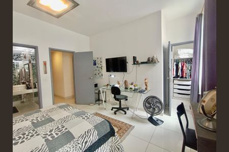 Apartamento à venda com 250m², 2 quartos e 1 vagaSuíte