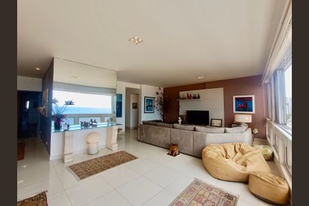 Apartamento à venda com 250m², 2 quartos e 1 vagaSala