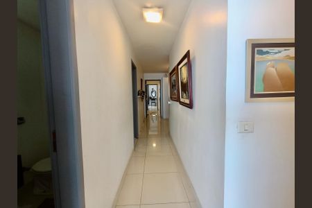 Apartamento à venda com 250m², 2 quartos e 1 vagaCorredor