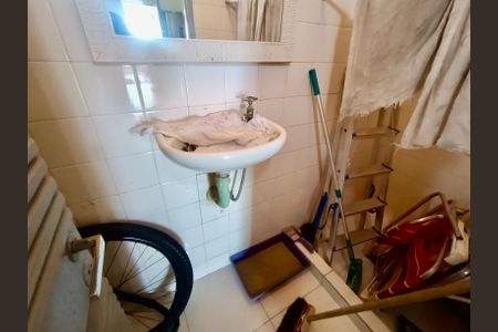 Apartamento à venda com 250m², 2 quartos e 1 vagaBanheiro serviço