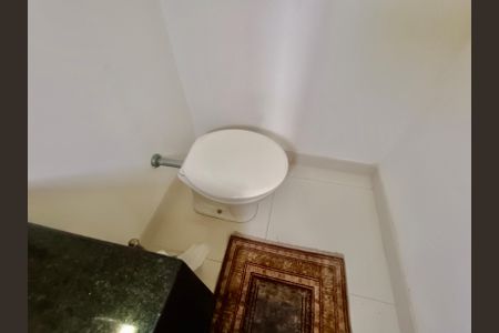 Apartamento à venda com 250m², 2 quartos e 1 vagaLavabo