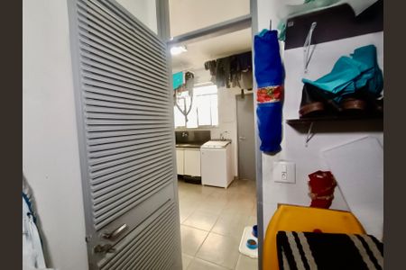 Apartamento à venda com 250m², 2 quartos e 1 vagaQuarto serviço