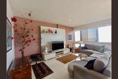 Apartamento à venda com 250m², 2 quartos e 1 vagaSala