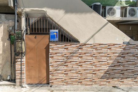 Casa para alugar com 60m², 3 quartos e sem vaga Casa para alugar com 60m², 3 quartos e sem vagaFachada