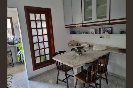 Apartamento à venda com 180m², 4 quartos e sem vaga