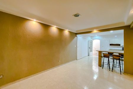 Casa para alugar com 150m², 3 quartos e 3 vagasSala