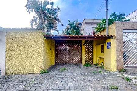 Casa para alugar com 150m², 3 quartos e 3 vagasFachada - Plaquinha