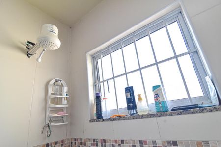 Casa de condomínio à venda com 138m², 3 quartos e 1 vaga Casa de condomínio à venda com 138m², 3 quartos e 1 vagaBanheiro da Suíte