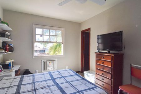 Casa de condomínio à venda com 138m², 3 quartos e 1 vaga Casa de condomínio à venda com 138m², 3 quartos e 1 vagaSuite