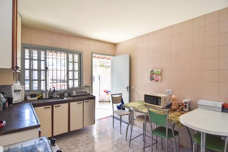 Casa de condomínio à venda com 138m², 3 quartos e 1 vaga Casa de condomínio à venda com 138m², 3 quartos e 1 vagaCozinha