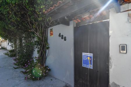 Casa de condomínio à venda com 138m², 3 quartos e 1 vaga Casa de condomínio à venda com 138m², 3 quartos e 1 vagaFachada/ Placa