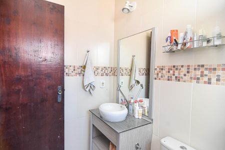 Casa de condomínio à venda com 138m², 3 quartos e 1 vaga Casa de condomínio à venda com 138m², 3 quartos e 1 vagaBanheiro Social