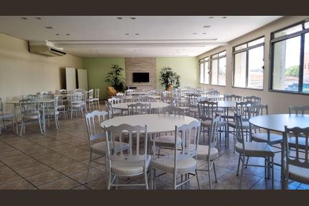 Apartamento à venda com 100m², 3 quartos e 1 vagaÁrea comum - Salão de festas