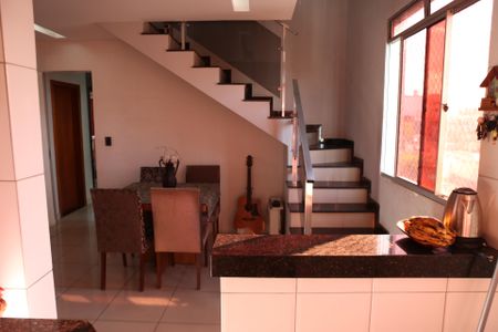 Apartamento à venda com 180m², 4 quartos e 2 vagasCozinha