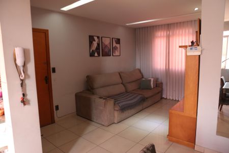 Apartamento à venda com 180m², 4 quartos e 2 vagasSala