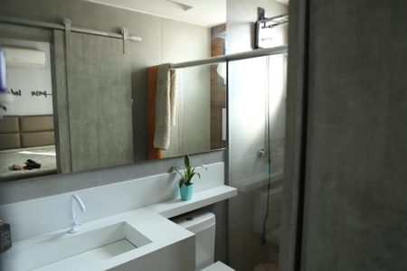 Apartamento à venda com 180m², 4 quartos e 2 vagasBanheiro da Suíte 1