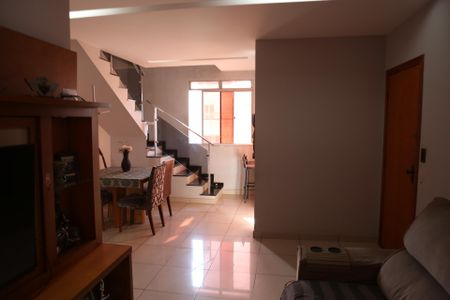 Apartamento à venda com 180m², 4 quartos e 2 vagasSala