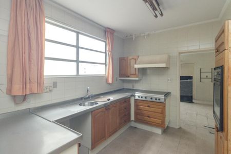 Apartamento à venda com 220m², 4 quartos e 4 vagasCozinha