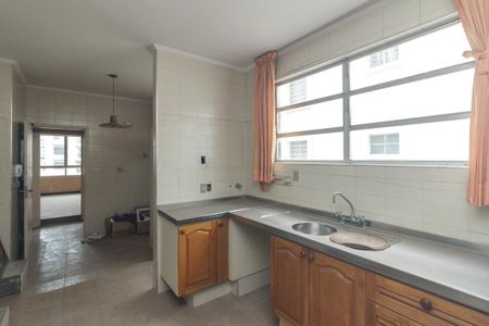 Apartamento à venda com 220m², 4 quartos e 4 vagasCozinha