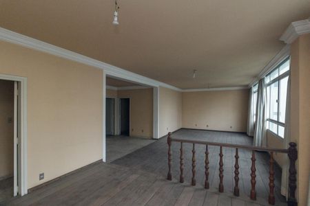 Apartamento à venda com 220m², 4 quartos e 4 vagasSala