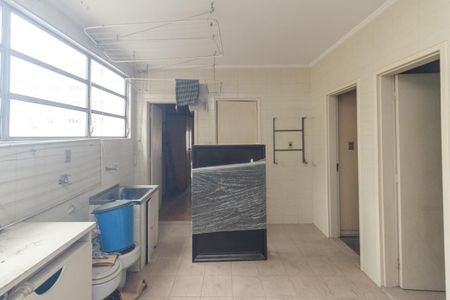 Apartamento à venda com 220m², 4 quartos e 4 vagasLavanderia