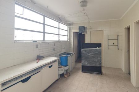 Apartamento à venda com 220m², 4 quartos e 4 vagasLavanderia
