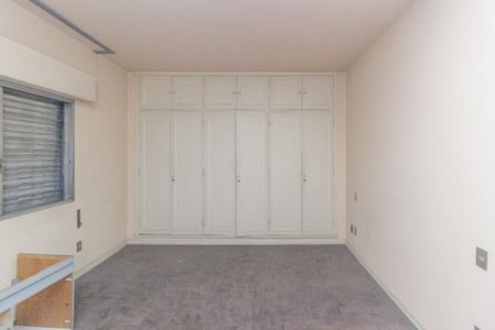 Apartamento à venda com 220m², 4 quartos e 4 vagasQuarto 2 - Suíte