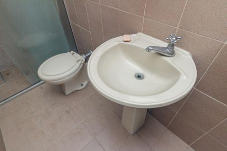 Apartamento à venda com 220m², 4 quartos e 4 vagasBanheiro de Serviço