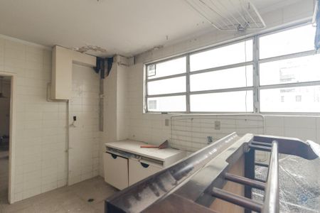 Apartamento à venda com 220m², 4 quartos e 4 vagasLavanderia