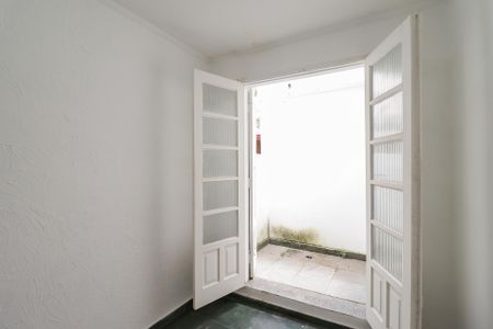 Casa à venda com 270m², 3 quartos e sem vaga Casa à venda com 270m², 3 quartos e sem vagaQuarto 2