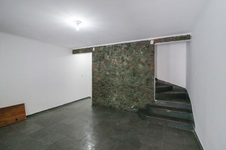 Casa à venda com 270m², 3 quartos e sem vaga Casa à venda com 270m², 3 quartos e sem vagaSala