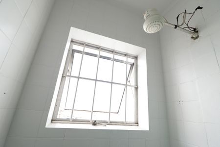 Casa à venda com 270m², 3 quartos e sem vaga Casa à venda com 270m², 3 quartos e sem vagaBanheiro Social