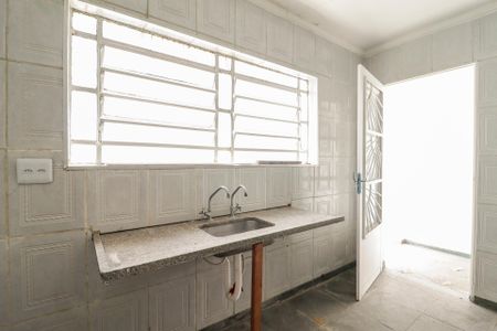 Casa à venda com 270m², 3 quartos e sem vaga Casa à venda com 270m², 3 quartos e sem vagaCozinha