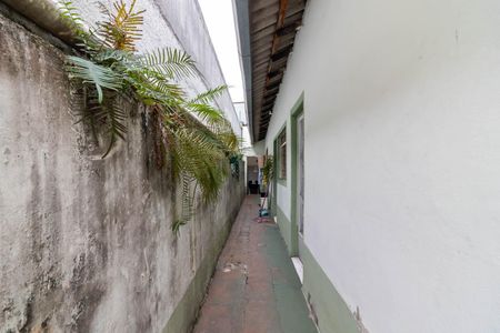 Casa à venda com 248m², 2 quartos e 3 vagasCorredor Lateral