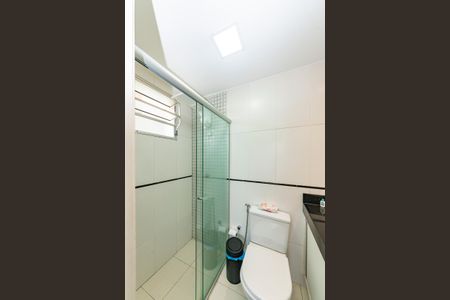 Apartamento à venda com 74m², 3 quartos e 1 vaga Apartamento à venda com 74m², 3 quartos e 1 vagaBanheiro da Suíte