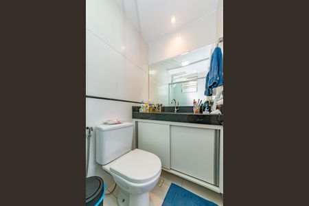 Apartamento à venda com 74m², 3 quartos e 1 vaga Apartamento à venda com 74m², 3 quartos e 1 vagaBanheiro da Suíte