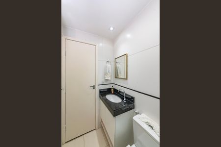 Apartamento à venda com 74m², 3 quartos e 1 vaga Apartamento à venda com 74m², 3 quartos e 1 vagaBanheiro Social