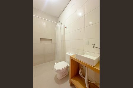 Casa para alugar com 450m², 3 quartos e 4 vagasBanheiro da Suíte 1