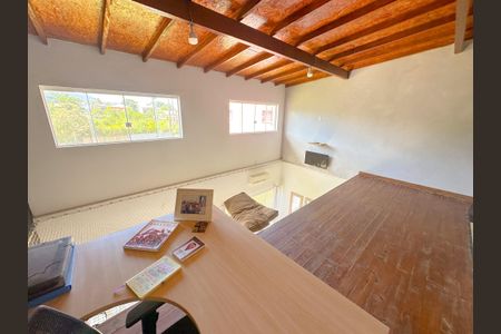 Casa para alugar com 450m², 3 quartos e 4 vagasEscritório