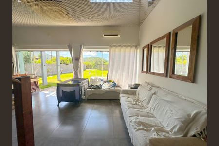 Casa para alugar com 450m², 3 quartos e 4 vagasSala de TV