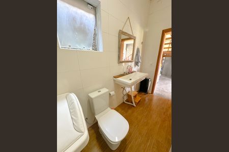 Casa para alugar com 450m², 3 quartos e 4 vagasBanheiro