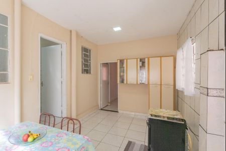 Casa à venda com 564m², 3 quartos e 3 vagasCozinha